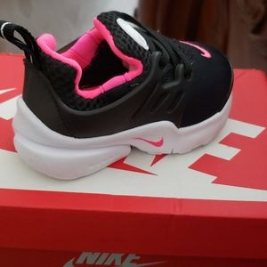 Nike Presto Fly, Size 6c, Black/Hot Pink /White